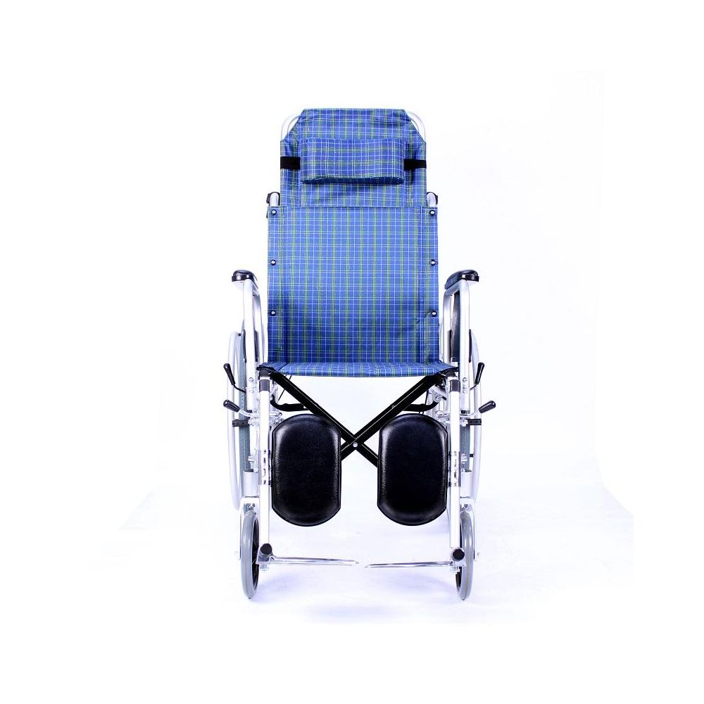 Универзална инвалидска количка со подвижен наслон и папучи кои се подесуваат - стандард DY